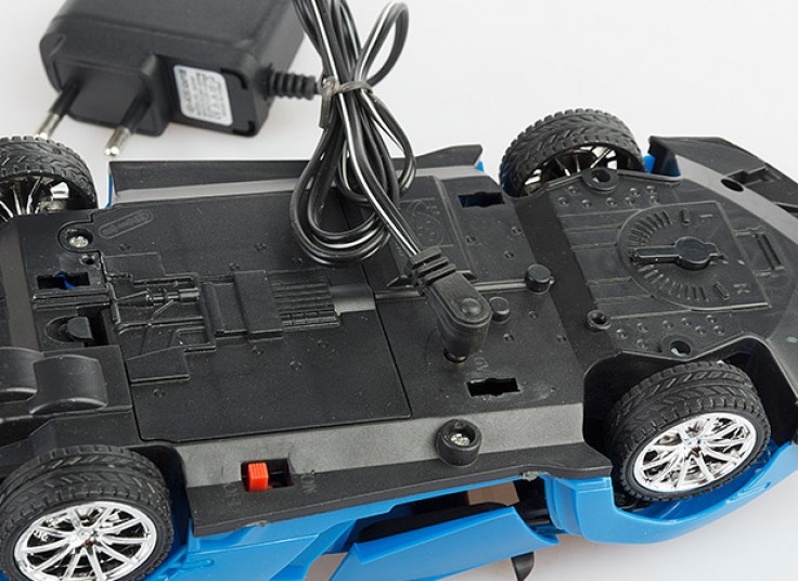 ماشین کنترلی Famous CAR