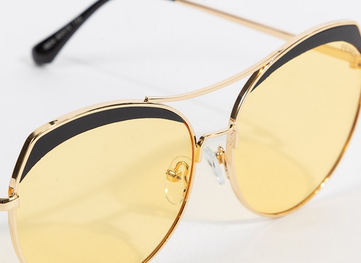 عینک زنانه طرح Fendi