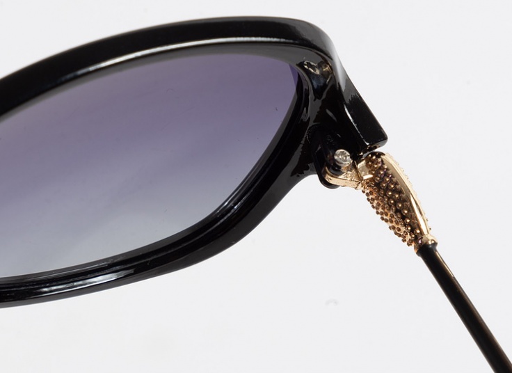 عینک آفتابی زنانه Serato 9378