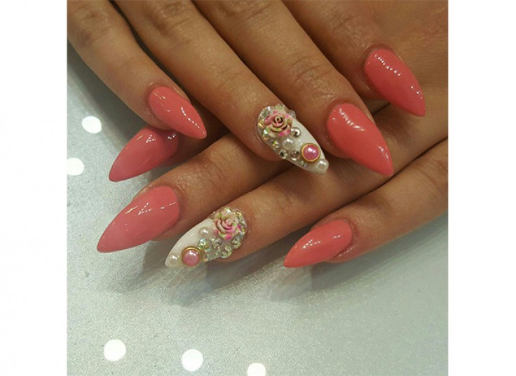 خدمات ناخن در سالن آرزو