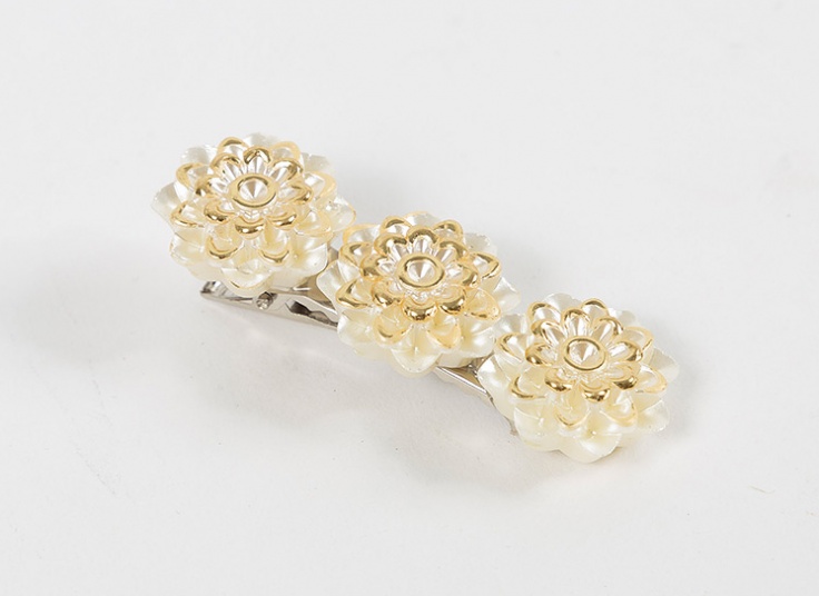 گیره مرواریدی مو