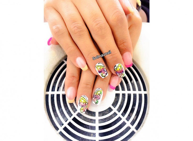 آموزش کاشت ناخن در سالن سولی ناز