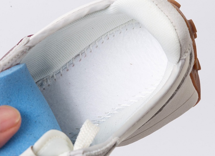 کتانی زنانه New Balance