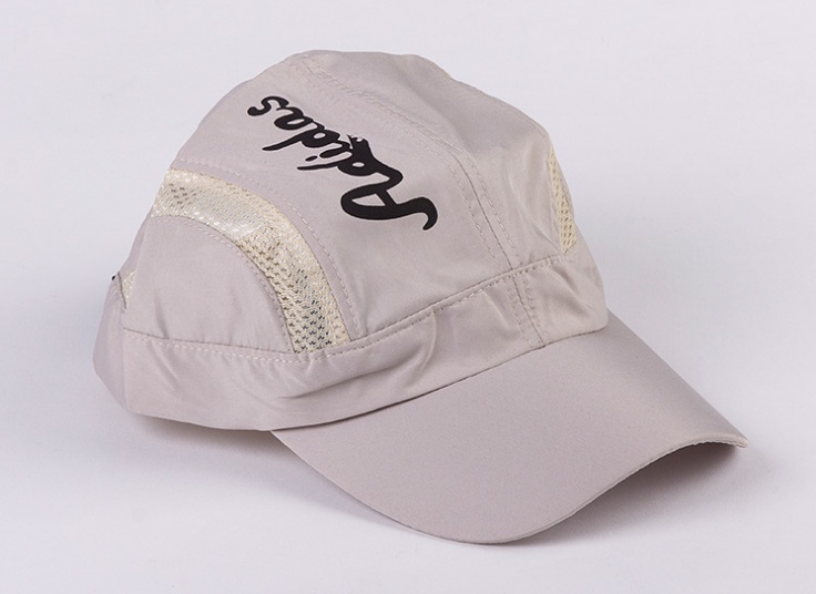 کلاه آفتابگیر adidas