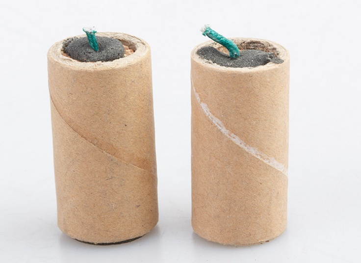 انواع وسایل آتش بازی و نورافشانی هوایی