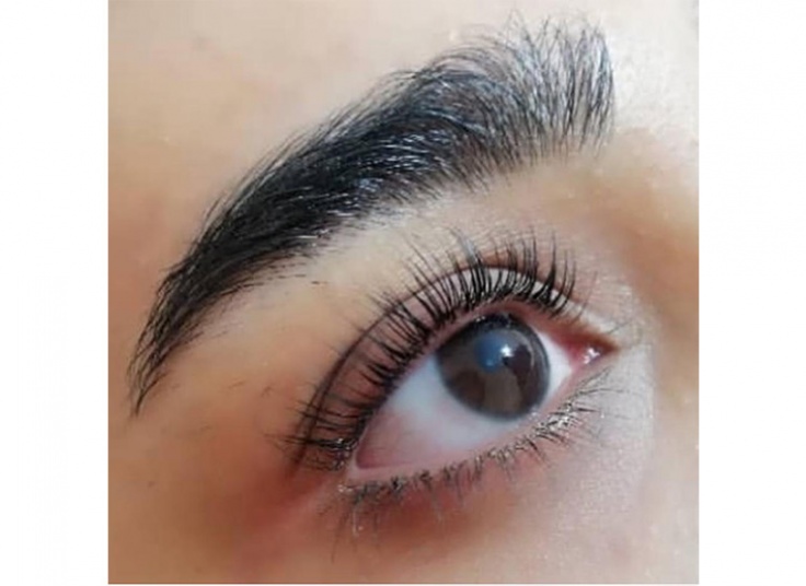 خدمات مژه و ابرو در سالن شیدا