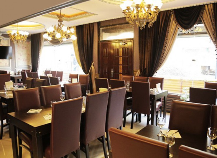 بوفه کامل صبحانه رستوران چلچله