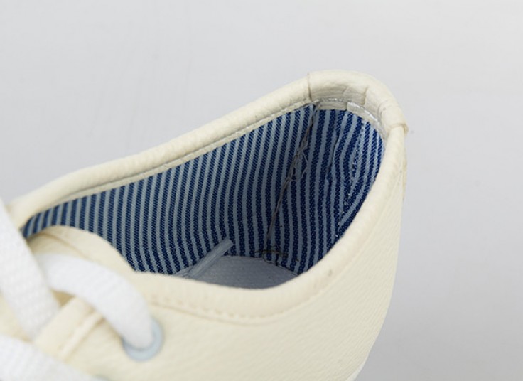 کفش اسنیکرز طرح Ocher