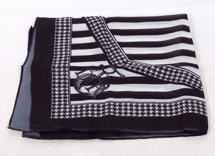 دستمال سر طرحدار