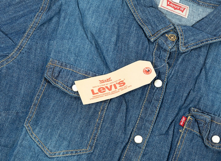 مانتو جین Levis