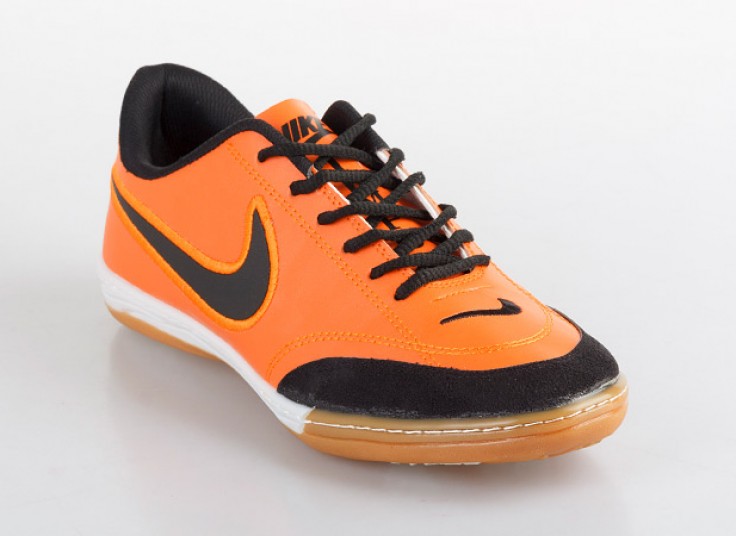 کفش فوتبالی طرح NIKE