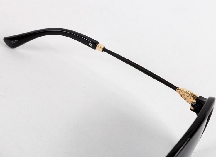 عینک آفتابی زنانه Serato 9378