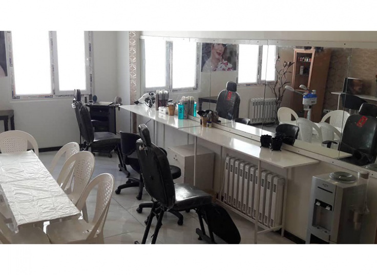 سالن زیبایی الماس بنفش