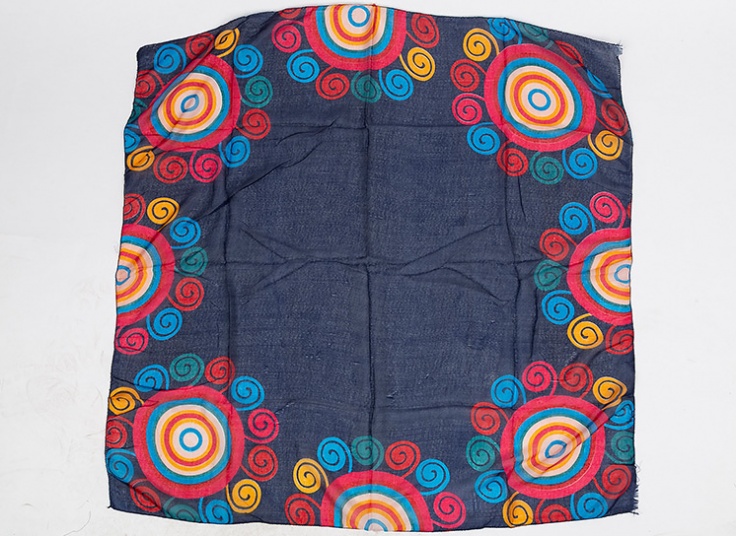 روسری نخی طرح دار زنانه