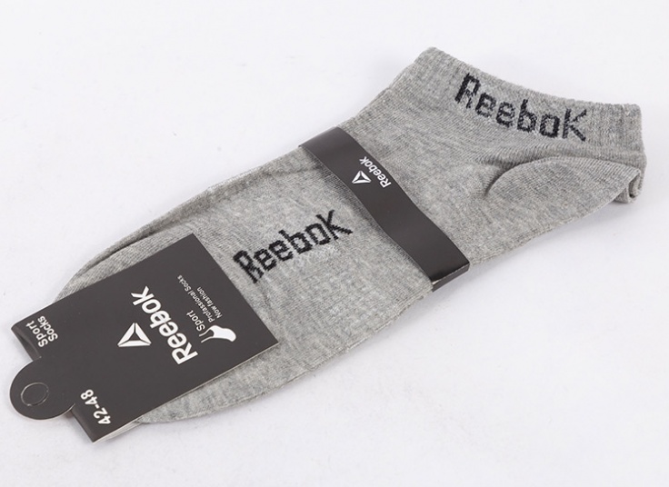 جوراب مچی طرح Reebok