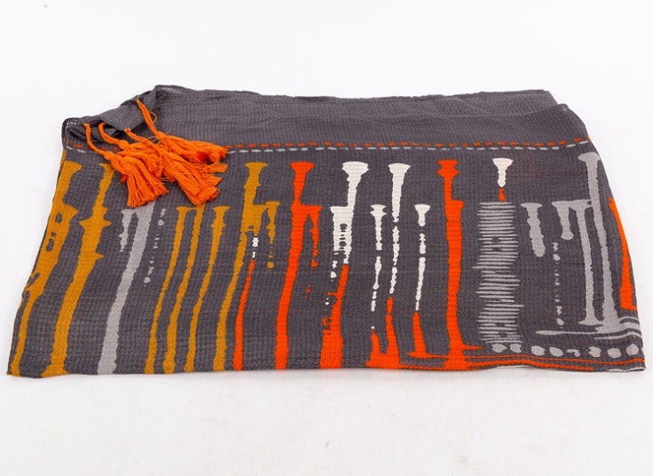 شال طرحدار منگوله دار