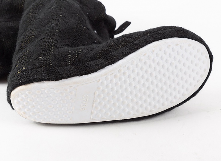 پاپوش منگوله دار زنانه