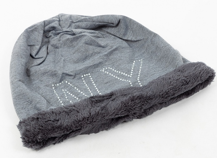 کلاه نگین دار