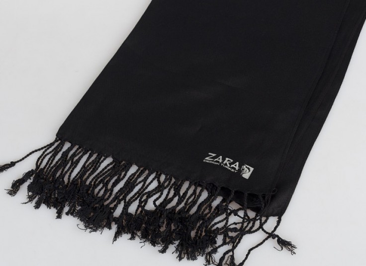 شال مشکی Lantern Moon