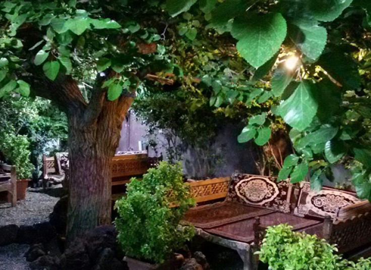 سرویس چای و قلیان رستوران برکه