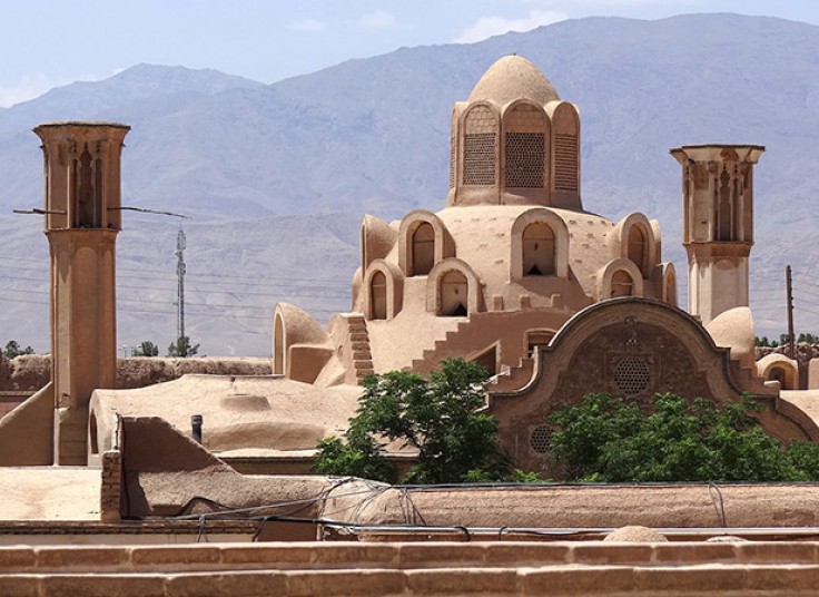 تور یک روزه گلاب گیری کاشان با آژانس مهر اندیشان