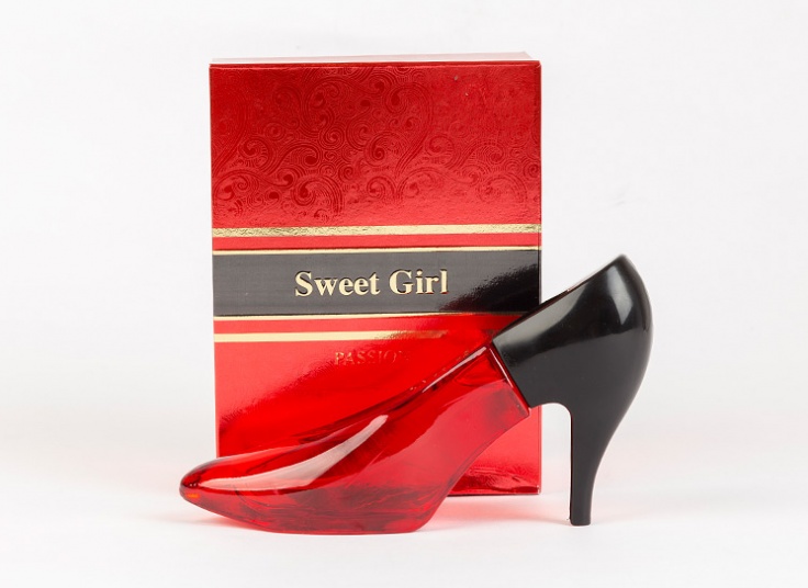 عطر و ادکلن Sniff و TRI