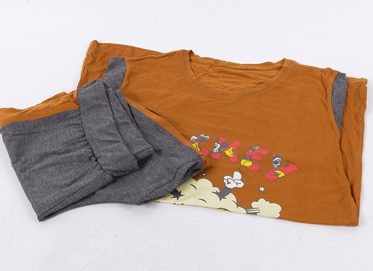 ست تیشرت شلوارک طرح‌دار