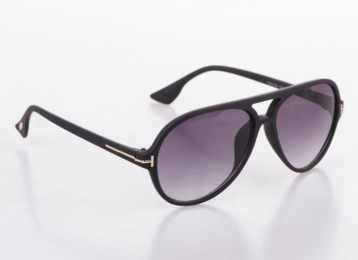 عینک آفتابی طرح Tom Ford