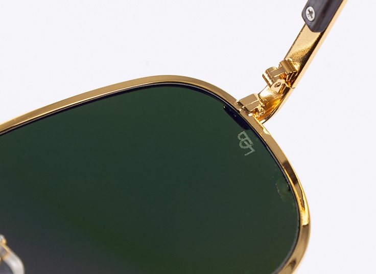 عینک آفتابی طرح Cartier