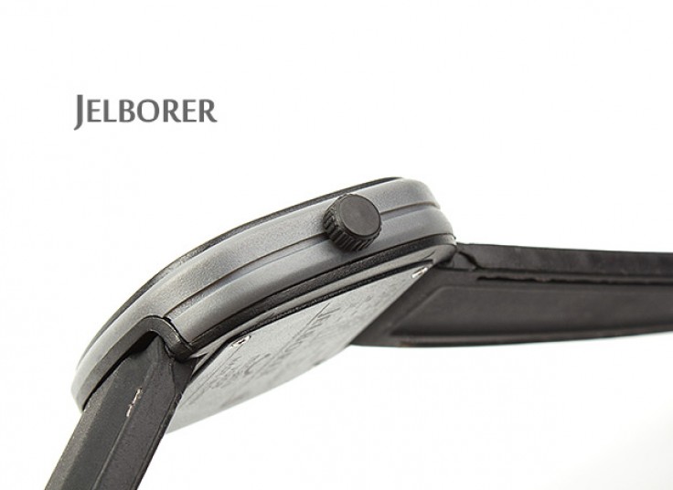 ساعت طرح SEVENFRIDAY