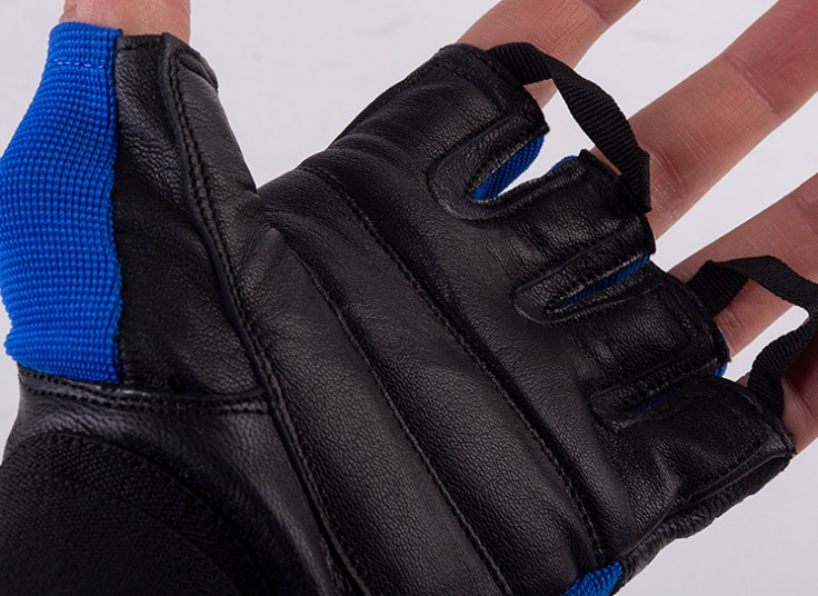 دستکش ورزشی