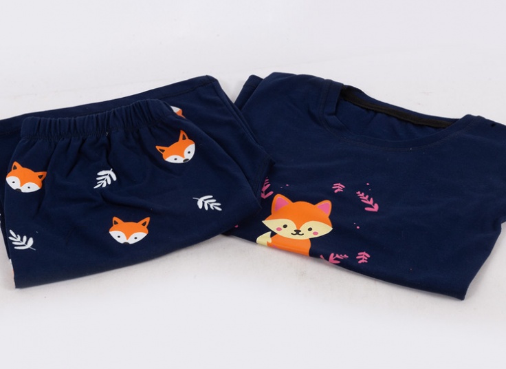 ست کراپ و شلوارک زنانه