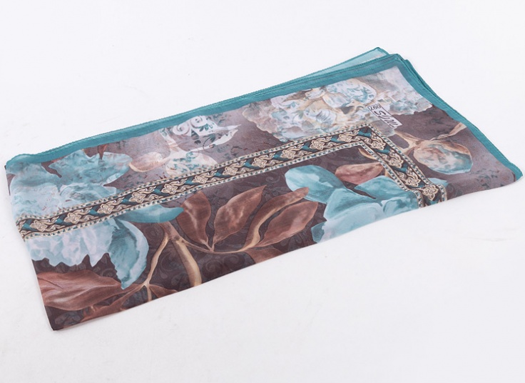 روسری طرح گل نخی