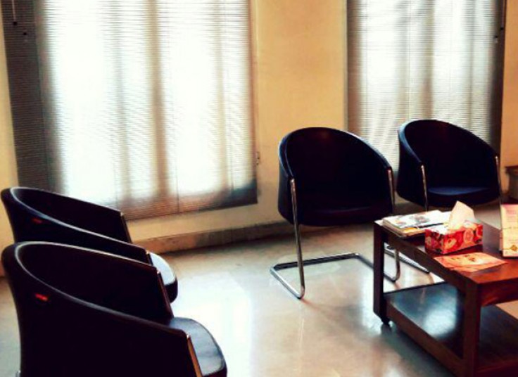 خالبرداری مطب  پوست و زیبایی  دکتر امجدی