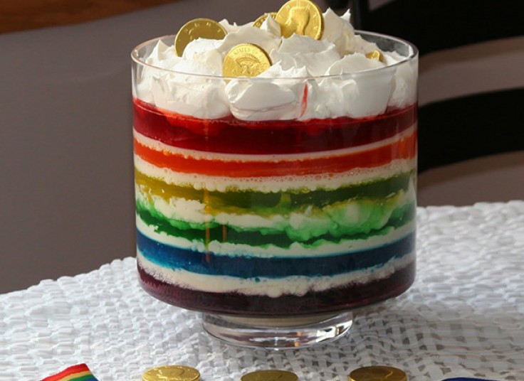 آموزش دسر در آکادمی ماه سیما