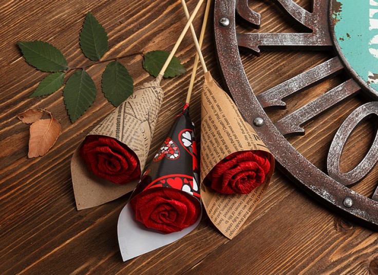 گل رز کاغذی