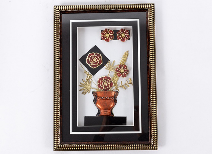 قاب دکوراتیو طرح گل