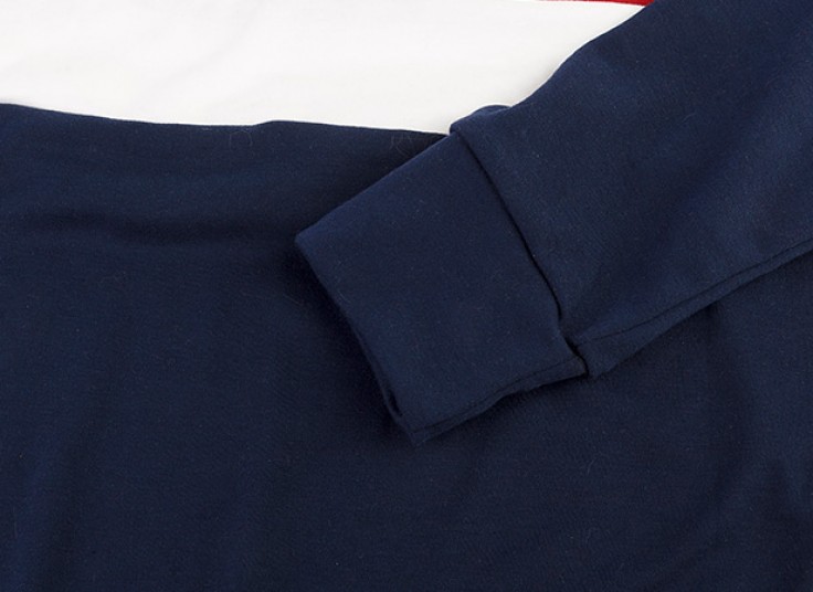 بلوز اسپرت طرح Reebok