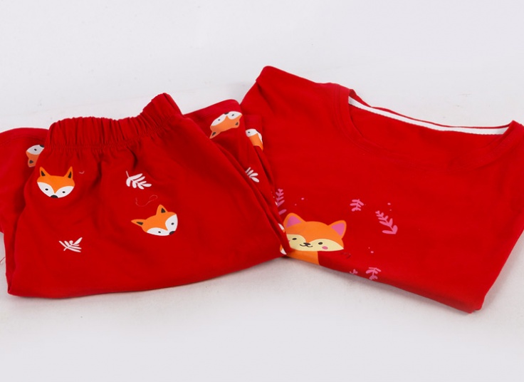 ست کراپ و شلوارک زنانه