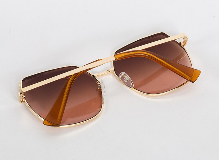 عینک آفتابی نگین دار طرح CHANEL