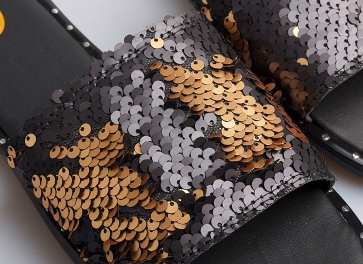 صندل زنانه پولکی Leaza