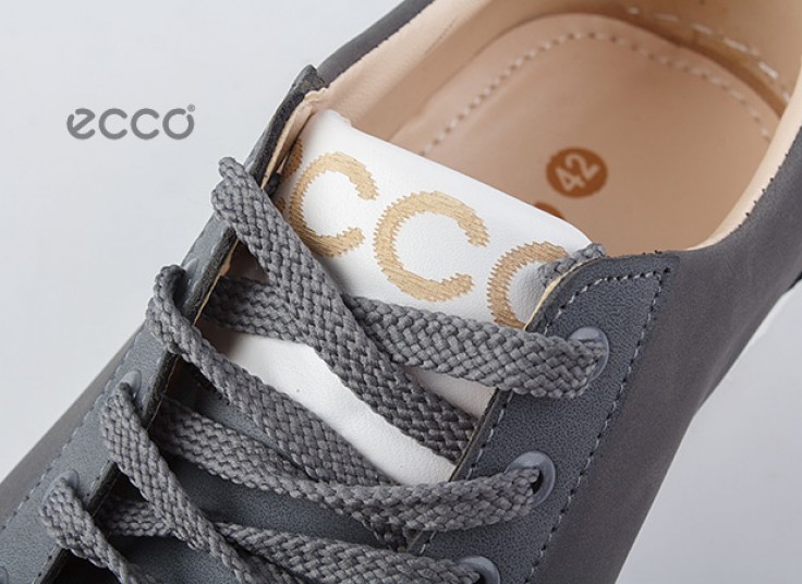 کفش اسنیکرز ecco