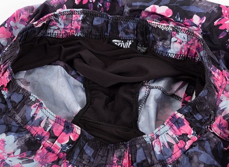 شورتک گلدار Crivit