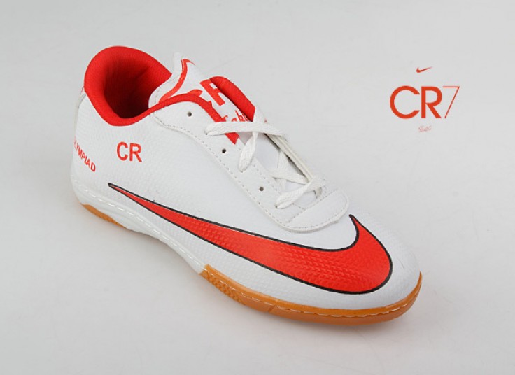 کفش فوتبالی CR7