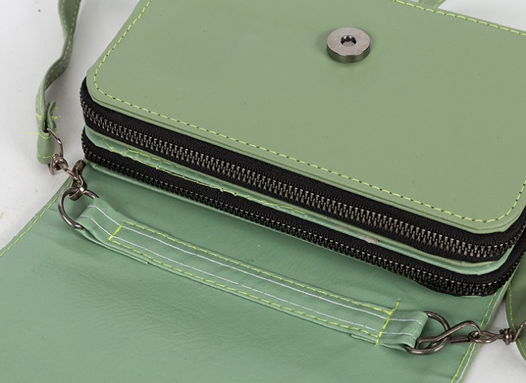 کیف پاسپورتی Fendi