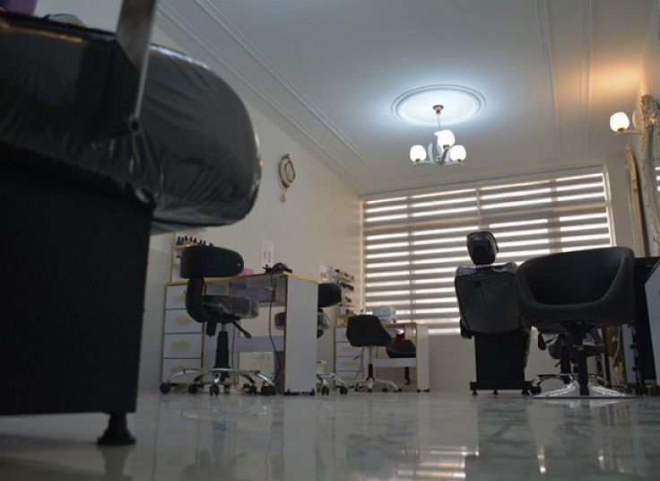 پارافین تراپی در سالن آدلیا