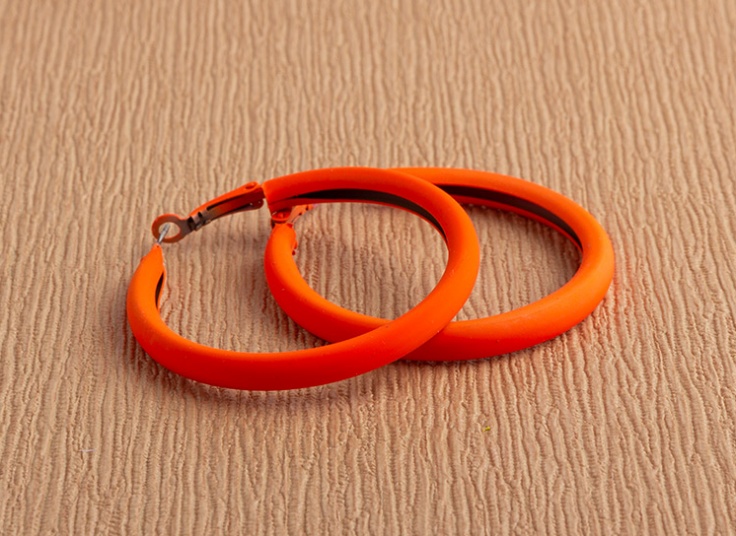 انواع گوشواره نئونی