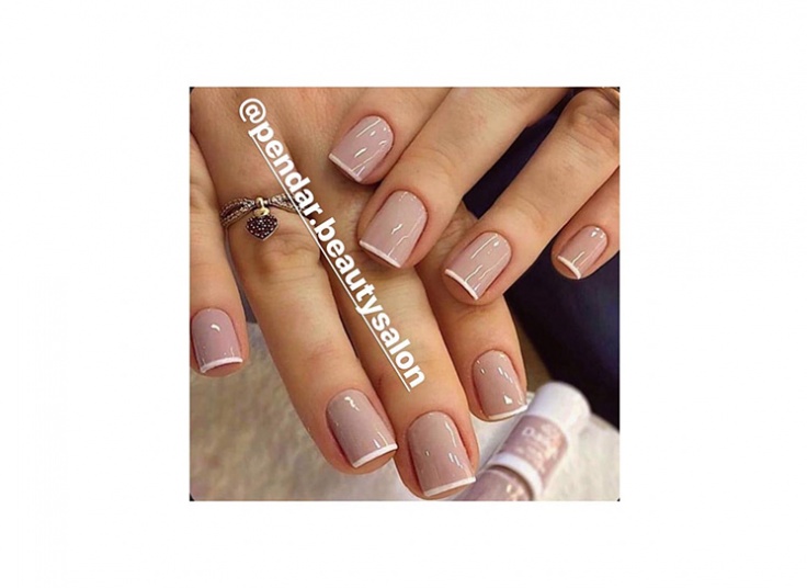 خدمات ناخن در سالن پندار