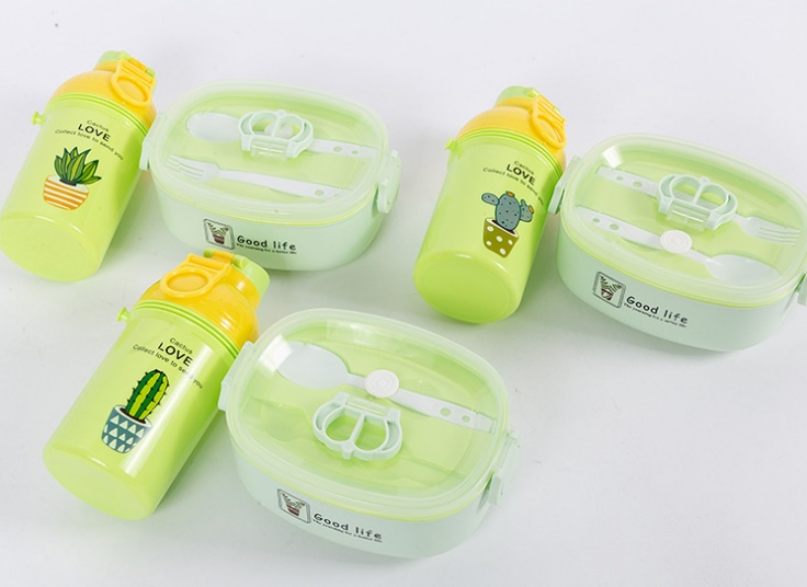 ست ظرف غذا و قمقمه کودک