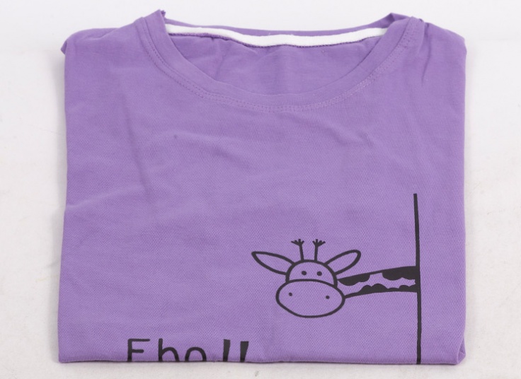 تیشرت زنانه طرح زرافه